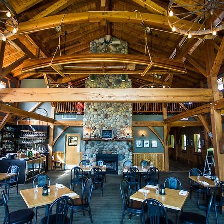 Heather Mountain Lodge Rogers Pass Экстерьер фото