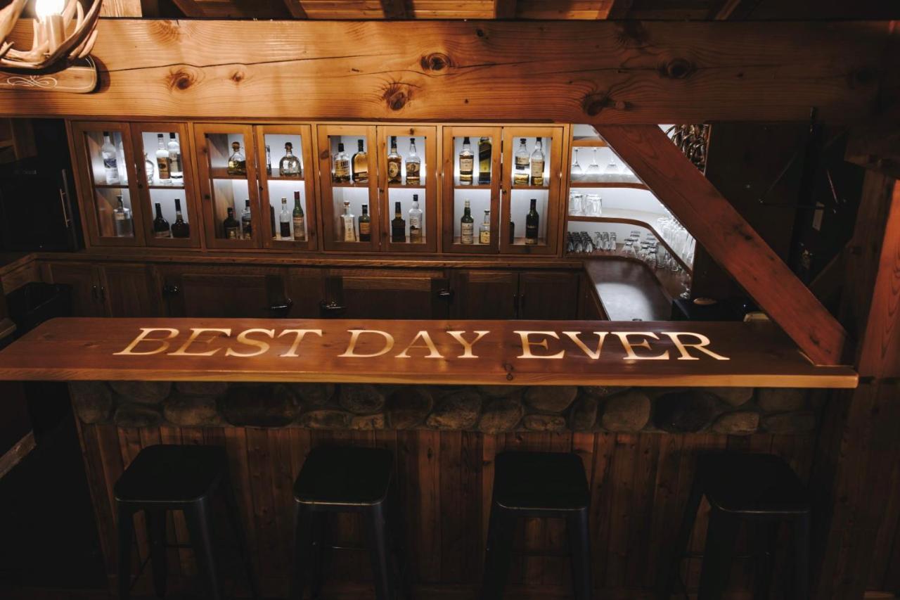 Heather Mountain Lodge Rogers Pass Экстерьер фото